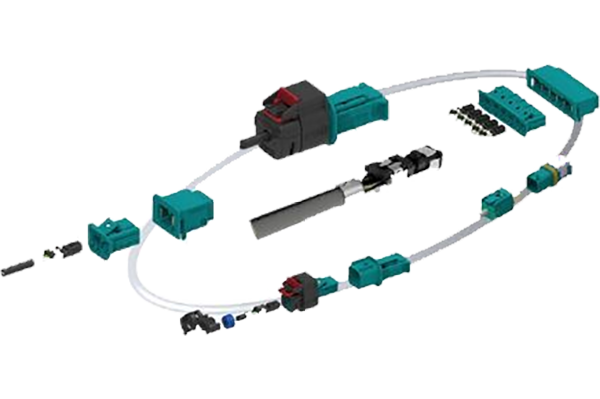 傳感器線(xiàn)束通常由多根電線(xiàn)和連接器組成，這些電線(xiàn)根據(jù)傳感器的類(lèi)型和功能而有所不同。例如，壓力傳感器線(xiàn)束通常包括壓力傳感器、信號(hào)轉(zhuǎn)換器和信號(hào)連接器等。在傳感器線(xiàn)束中，信號(hào)轉(zhuǎn)換器將傳感器的信號(hào)轉(zhuǎn)換為適當(dāng)?shù)碾娦盘?hào)，以便傳輸?shù)狡渌娮釉O(shè)備中。